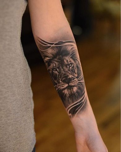 Lion Symbolism, Tato Maori, Lion Forearm Tattoos, Tattoo Lion, Maori Tattoos, Polynesian Tattoos, Lion Tattoo Design, Forearm Tattoo Design, Geometric Tattoos