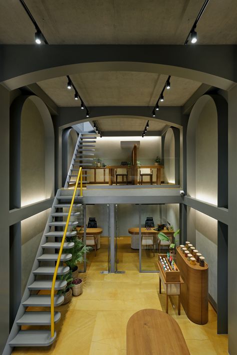 Retail Stairs Design, Narrow Store Design, Shop Stairs Design, Loft Store Design, Office Stairs Design, Shopfront Design Retail, Small Shop Design Retail Stores, Modern Retail Store Design, Small Retail Store Design