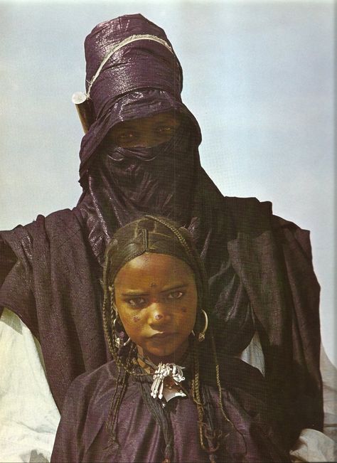 From: "Sahara" by Rene Gardi Tuareg People, Afrique Art, Portrait Vintage, African People, African History, African Culture, World Cultures, People Of The World, African Beauty