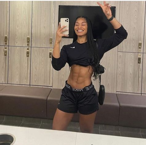 Athletic Body Type Women, Athletic Body Type, Masc Women, Buff Women, Abs Women, Musa Fitness, Black Fitness, Athletic Body, Goals Inspiration