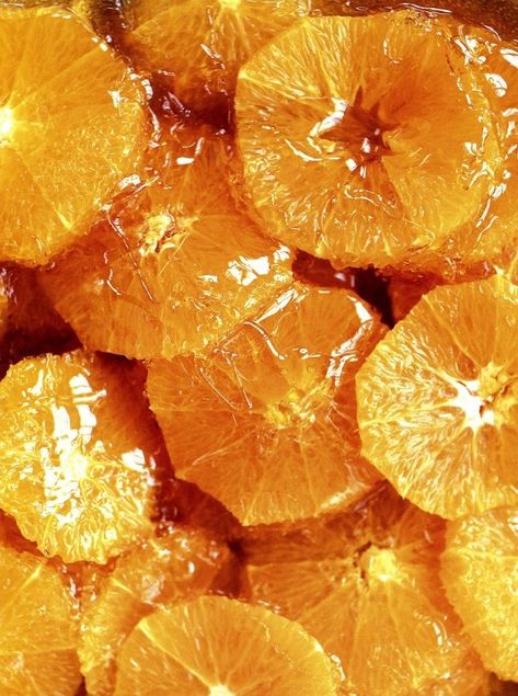 Chilled Caramelised Oranges With Greek Yoghurt | Nigella's Recipes | Nigella Lawson Greek Yoghurt Recipes, Clementine Cake, Yoghurt Recipe, Flourless Cake, Food Sweet, Nigella Lawson, Super Food, Tasty Food, Orange Slices