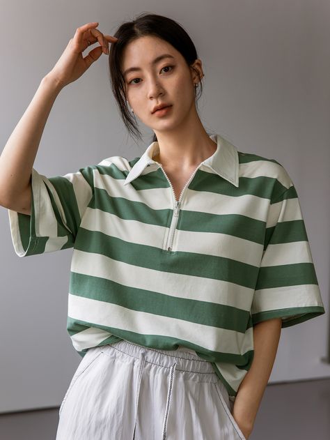 Tshirt With Collar For Women, Polo Tops Women, Polo Collar Tshirt Outfit Women, Retro Striped Shirt, Stripped Tshirt Outfits Women, Collar Tshirt Women Outfit, Stripy Top Outfit, Polo T Shirts Women Outfit, Polo Shirts Women's Outfit