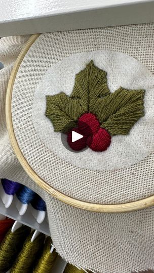 Christmas Leaf, Leaf Stitch, Christmas Leaves, Embroidery Leaf, Stitch Guide, Embroidery Christmas, Needlepoint Stitches, Holly Leaf, Christmas Embroidery