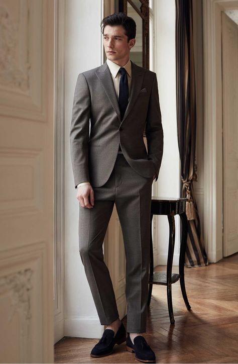 Men Poses In Formals, Men Stylish Dress, Fashion Suits For Men, Men Formal, Elegant Man, Men’s Suits, Photography Poses For Men, Wedding Suits Men, Suit Style