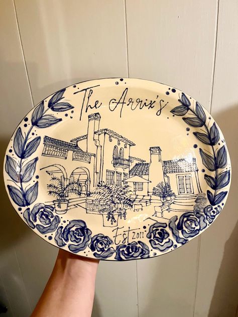 Serving Platter Painting Ideas, Wedding Pottery Painting Ideas, Hand Painted Platter, Pottery Inspo Painting, Wedding Plate Painting Ideas, Family Tree Ceramic Plate, Hand Painted Serving Platter, Birthday Pottery Plate, Family Platter Ceramic