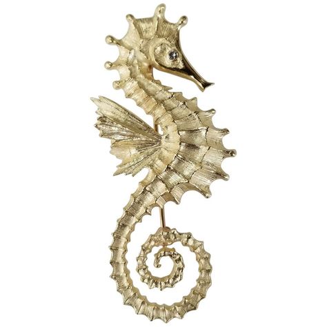 14 Karat Yellow Gold Diamond "Sea Horse" Pin Seahorse Jewelry, Gold Hats, Seahorse Pendant, Horse Jewelry, Ocean Jewelry, Big Diamond, Diamond Eyes, Sea Horse, Diamond Brooch