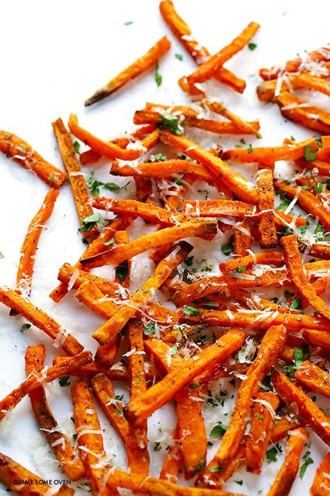 Baked Parmesan Sweet Potato Fries | gimmesomeoven.com Parmesan Sweet Potato Fries, Sweet Potato Recipes Fries, Bbq Side Dishes, Sweet Potato Fries Baked, Gimme Some Oven, Salad Pasta, Potato Fries, Baked Sweet Potato, Potato Dishes