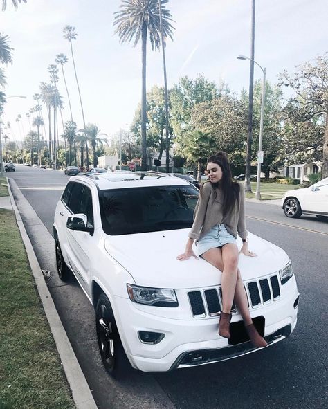 Jess Conte on Instagram: “my first american car!!! 😻 its taking me so long to get confident with driving on the opposite side of the road and opposite side of the…” New Car Picture, Jess And Gabe, Jess Conte, Cars Pictures, White Jeep, Car Wheels Diy, Disney Cars Birthday, Car Poses, First Cars