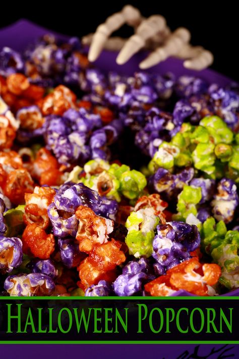 Easy Glazed Halloween Popcorn Recipe [Jello Popcorn] Spooky Popcorn, Colored Popcorn Recipe, Purple And Green Halloween, Jello Popcorn, Purple Popcorn, Popcorn Halloween, Color Popcorn, Gluten Free Halloween Food, Carmel Popcorn