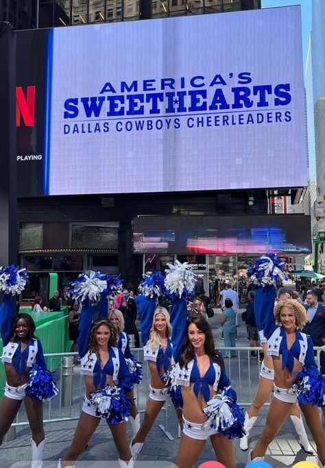 Dallas Cowboys Cheerleader Aesthetic, Ddc Cheerleader, Dcc Wallpaper, Nfl Cheerleader Aesthetic, Kelsey Dcc, Thunderstruck Dcc, Dc Cheerleader, Dcc Aesthetic, Nfl Cheerleading