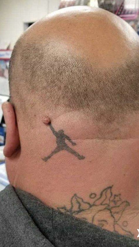 Cr7 Tattoo, Tattoo Bras Homme, Tattoo Memes, Terrible Tattoos, Culpa Mia, Men Tattoos, White Ink Tattoo, Tattoos Geometric, Tattoo Fails