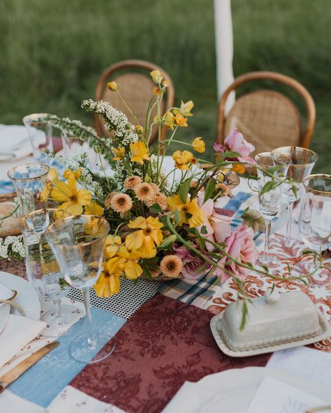 This western editorial will never get old. Creative Wedding Partners- Photo & Video- @davidannweddings Planner - @haveandholdeventco Design & Styling - @haveandholdeventco & @davidannweddings BTS - @danielafilms.photo Venue - @thefarmongoldenhill Florist - @GoodSeedFloral Stationery - @StudioSotrel Models - @bradleyandnatalie Hair + Makeup - @sistergoldenbridal Linen Signage & Custom Ribbon - @MadeandTrue Jewelry - @candefinejewelry Hats - @allaroundhatco Cake - @ValleyFlourbyCaydee Matc... Linen Signage, Western Editorial, Custom Ribbon, Creative Wedding, Getting Old, Wedding Inspo, Florist, Editorial, Hair Makeup