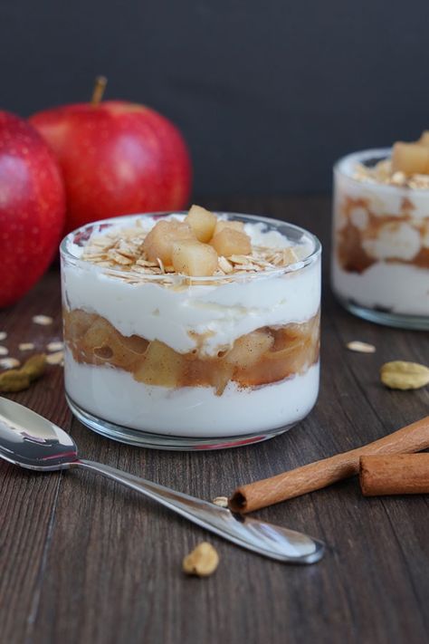 Cooked Apples with Greek Yogurt | DessArts Whey Recipes, Greek Yogurt Dessert, Greek Yogurt Breakfast, Yogurt Parfait Recipe, Yoghurt Recipe, Greek Yogurt Parfait, Yogurt Dessert, Yogurt Breakfast, Parfait Recipes