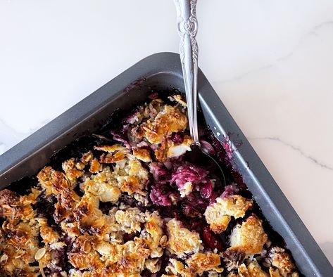 Mixed Berry Crumble (Low-Carb & Vegan Options) | Healthy-ish & Happy Mixed Berry Crumble, Lemon Garlic Green Beans, Homemade Jello, Dessert For Summer, Lemon Green Beans, Peanut Dipping Sauces, Berry Crumble, Garlic Green Beans, No Sugar Diet