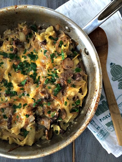 Oh. Hi there, comfort food. It doesn’t get much better than this. Caramelized onions, browned mushrooms, fresh herbs, steak, and egg noodles all topped with perfectly shredded Guyere cheese. Man, what else is there to say? Well, one tip that may help you, perhaps. This isn’t your go-to quick weeknight meal. This one takes a bit … Steak And Egg Noodles, French Onion Beef, Beef Stroganoff, Quick Weeknight Meals, Frugal Meals, Egg Noodles, French Onion, Spaghetti Squash, Beef Dishes