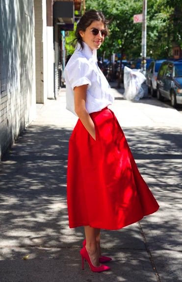 Red skirt outfits