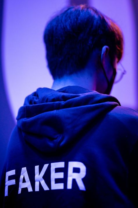 Faker T1, Flickr Photos, Anime Profile, Wallpaper Pc, Live Stream, Funny Games, League Of Legends, The Past, Wallpapers