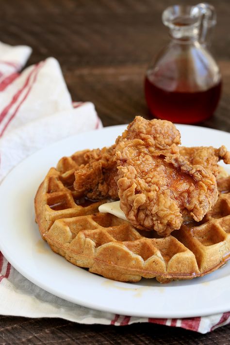 Fried Chicken and Waffles with Hot Sauce Maple Syrup | #infatuation #nomz #eeeeeats Waffles Vegan, New Chicken Recipes, Fried Chicken And Waffles, Chicken Recipes Boneless, Healthy Chicken Recipes Easy, Vegan Chicken, Buttermilk Fried Chicken, Cooking Bacon, Breakfast Waffles