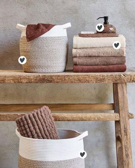 Interior Design Japanese, Wabi Sabi Interior, Brown Bathroom, Bathroom Tray, Bathroom Inspo, Elegant Bathroom, Bath Sheets, Soft Towels, Bathroom Styling