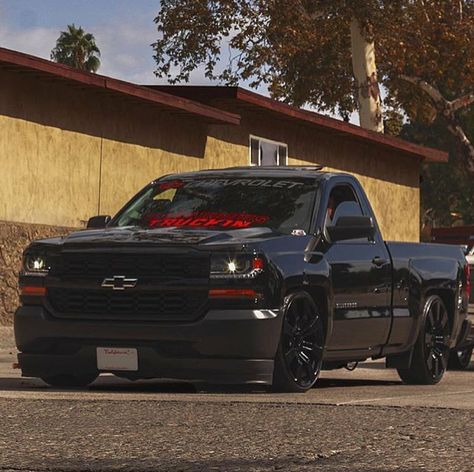 Lowriders Trucks, Drop Trucks, Chevy Silverado Single Cab, Chevy Trucks Lowered, Low Trucks, Single Cab Trucks, Chevy Trucks Silverado, Silverado Truck, Lowrider Trucks