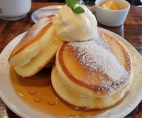 Fluffy Japanese Pancakes: A Cloud on Your Plate Japanese Pancake Recipe, Nigella Lawson Recipes, Coconut Bites, Japanese Pancake, Souffle Pancakes, Pancakes Ingredients, Fluffy Pancakes, Morning Food, Sweet Breakfast