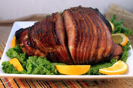 Jack Daniel's Tennessee Whiskey glazed Ham! Amazing! Sub orange for pineapple slices :) Jack Daniels Glaze, Orange Glazed Ham, Ham Glaze Brown Sugar, Ham Glaze Recipe, Honey Glazed Ham, Honey Baked Ham, Glazed Ham, Easter Dinner Recipes, Baking With Honey