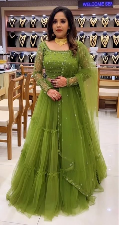 Net Anarkali Dress Pattern, New Model Lehenga Designs, Bridal Frocks Gowns, Net Gowns Indian Party Wear, Net Skirt Design, Net Skirt And Top, Lacha Design, Latest Long Gown Design, Net Designer Dresses