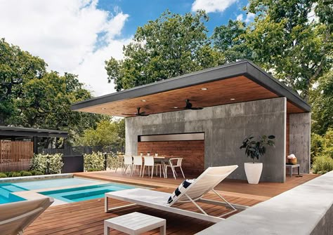 Craftsman House Gets Outdoor Facelift - Austin Monthly Magazine Pool Gazebo, Modern Pool House, Moderne Pools, Modern Gazebo, Pool House Designs, Outdoor Pool Area, Modern Pool, Pool Landscape Design, Pool Cabana