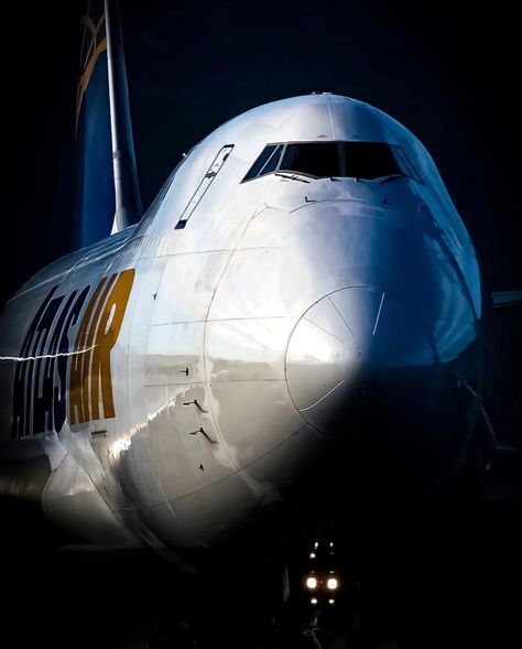 Atlas Air 747, Atlas Air, Plane Photography, The Hallow, Aviation Photography, Boeing 747, Flight, Aircraft, Queen