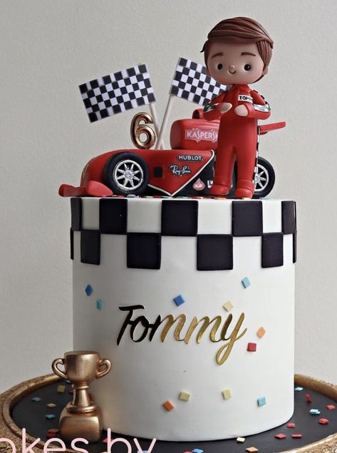 Birthday Party Race Cars, Two Fast Two Curious Cake Ideas, Too Fast 2nd Birthday, Cake Racing Car, Race Car Bday Cake, Car Race Birthday Theme, Growing Up 2 Fast Birthday Cake, Car Themed Birthday Party Cake, Race Car 1st Birthday Cake