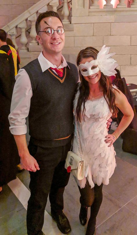 Hedwig Costume, Couples Halloween Costumes Creative, Harry Potter Motto Party, Harry Potter Kostüm, Harry Potter Couples, Harry Potter Halloween Costumes, Harry Potter Universe, Harry Potter Hedwig, Harry Potter Theme Party