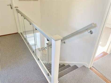 Glass Landing, Glass Bannister, Handrail Ideas, Landing Area, Small Theatre, Glass Balustrade, Newel Posts, Theatre Design, Grey Glass