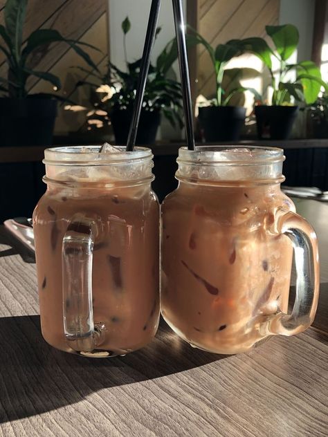 #coffee Teh Ais Aesthetic, Teh Tarik Aesthetic, Malaysian Drinks, Milktea Aesthetic, Coffee Mason Jar, Libros Aesthetic, Macchiato Recipe, Thai Milk Tea, Aesthetic Drinks