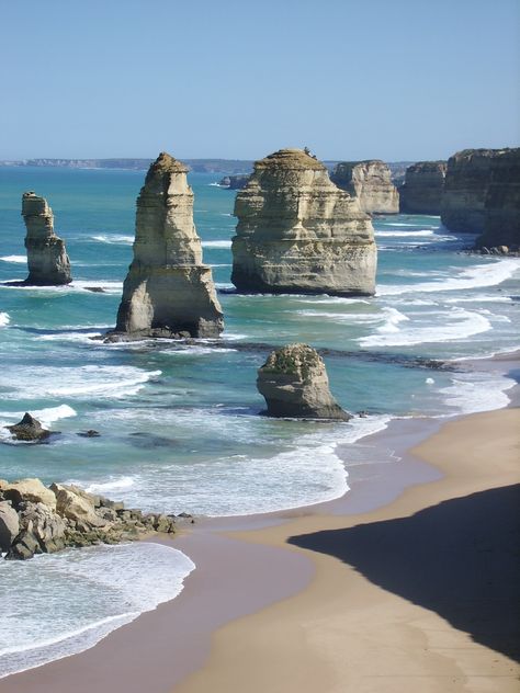 Twelve Apostles Australia, Nanowrimo 2023, Great Ocean Road Australia, Ocean Road Australia, Landscape References, Australia Landscape, The Twelve Apostles, Watercolour Ideas, Water Landscape