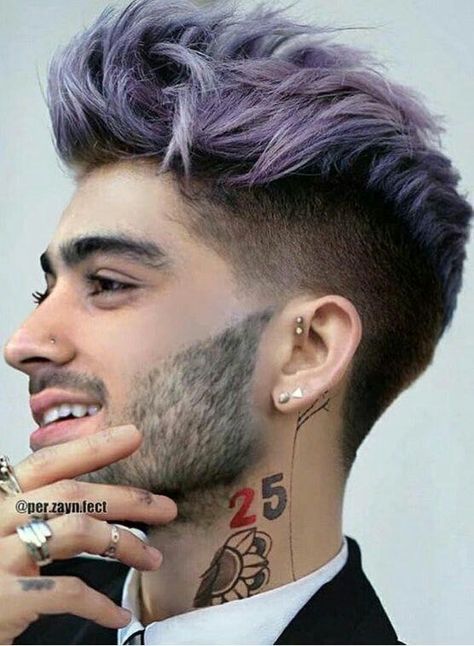 Zayn Malik Hairstyle, Zayn Malik Style, Dyed Hair Men, Popular Mens Hairstyles, Mens Hair Colour, Zayn Malik Pics, Men Hair Color, Men Haircut Styles, Popular Haircuts