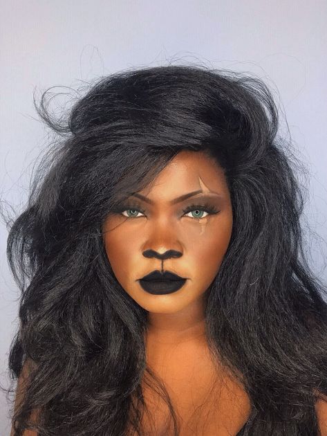 Scar Costume, Disney Halloween Makeup, Disney Inspired Makeup, Halloween Make-up Looks, Cute Halloween Makeup, Halloween Coustumes, Amazing Halloween Makeup, Pretty Halloween, Disney Makeup