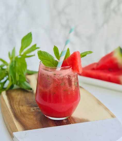 Watermelon-Mint Agua Fresca (Agua de Sandía y Menta) | a treat life Melon Agua Fresca, Watermelon Mint Refresher, Watermelon Mint Tea, Watermelon Mint Drink, Watermelon Mint Agua Fresca, Healthy Summer Treats, Mexican Drinks, Watermelon Mint, Sweet Watermelon