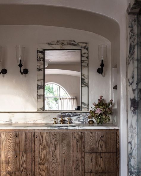 Jake Arnold on Instagram: “Primary bath in recent project. The stained oak cabinets and Monet stone combo feels timeless and warm. For additional storage we…” Jake Arnold, Marble Mirror, Style Tiles, Recessed Medicine Cabinet, Marble Frame, Bathroom Design Inspiration, Gorgeous Bathroom, Interior Work, Colonial Revival