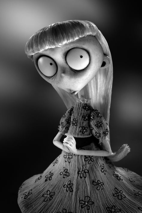 Weird Girl is a character in Frankenweenie . Tim Burton Personajes, Weird Girl, Tim Burton Characters, Victor Frankenstein, Tim Burton Style, Tim Burton Art, Arte Peculiar, Catherine O'hara, Tim Burton Films