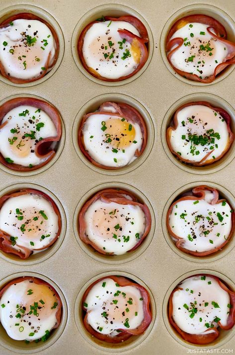 Start your day on a delicious note with a 20-minute recipe for Ham and Cheese Egg Cups! All you need is three simple ingredients for this protein-packed breakfast that's perfect for busy weekday mornings, holiday entertaining or lazy weekend brunches. Ham And Cheese Egg Cups, Polenta Dishes, Ham Egg Cups, Recipe For Ham, Food Cups, Baked Egg Cups, Egg Cups Recipe, Tasty Sweets, Egg Cups Breakfast