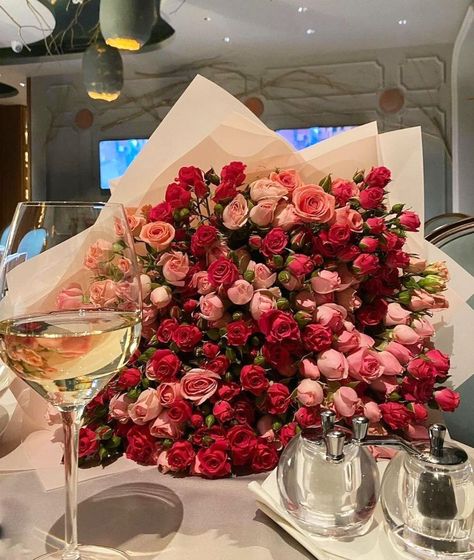 Wine Down Wednesday, Books Decor, Instagram Luxury, Wine Down, Romantic Things, Flower Therapy, No Rain, Beautiful Bouquet Of Flowers, Luxury Flowers