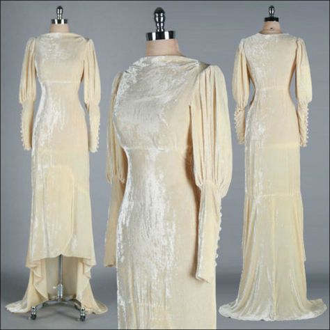 30's velour wedding dress Velvet Wedding Dress, 1930s Wedding Dress, 1930s Wedding, Wedding Dress Ivory, 1930 Fashion, Wedding Gowns With Sleeves, Ivory Wedding Dress, 1930s Fashion, فستان سهرة