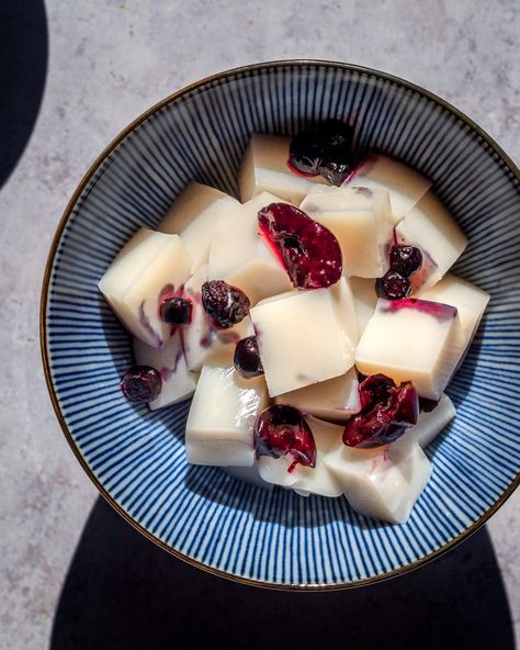 Chinese Almond Tofu (Summer dessert) - The Greenquest Dessert Tofu, Almond Tofu, Tofu Dessert, Homemade Iced Tea, Frozen Fruits, Less Sugar, Refreshing Desserts, Jell O, Summer Dessert