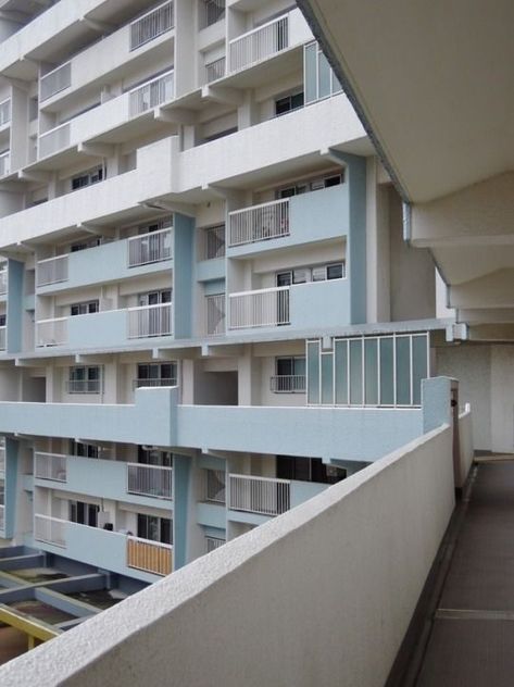 Japanese Apartment Aesthetic, Japanese Apartment Building, Apartment Building Exterior, Japan Apartment, Korean Apartment, Ruangan Studio, Tokyo Apartment, Japanese Apartment, Apartments Exterior