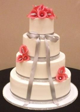 Silver and coral wedding cake with sugar roses instead of the calla lilies Pink Coral Cake, Coral Cake Ideas, 65th Birthday Party Favors, Coral And Gray Wedding Decorations, Wedding Cake Coral Flowers, Calla Lily Wedding Cake, Coral Wedding Cakes, Gray Wedding Cake, Coral Wedding Themes