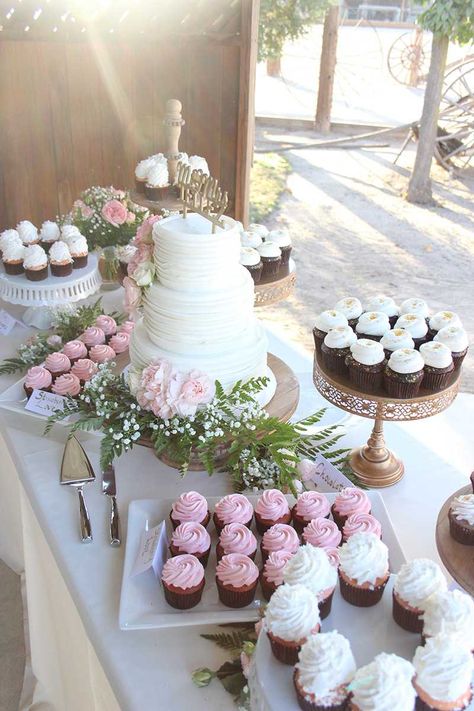 Cupcake Wedding Table Display, Cupcakes Set Up Ideas, Simple Cupcake Wedding Display, Wedding Reception Cupcake Table, Bridal Shower Cupcake Table, Wedding Cake Table Set Up With Cupcakes, Wedding Cakes Table Ideas, Wedding Cake Table Cupcakes, Cupcake Setup Display Wedding