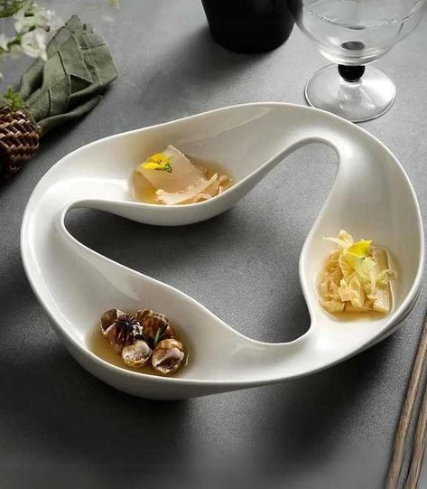 Ceramic Triple Snack Bowl White - Large Show Plates, Snacks Dishes, Snack Bowl, Cold Dishes, Organic Forms, Snack Bowls, Snack Plate, Formal Dinner, Tableware Collection