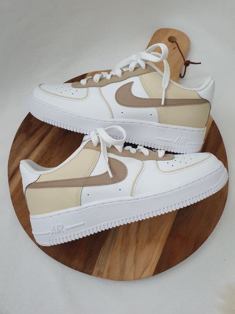 Nike Shoes Women Fashion, Pretty Sneakers, Nike Shoes Air Force, Preppy Shoes, Pretty Shoes Sneakers, All Nike Shoes, Nike Air Shoes, Cute Nike Shoes, Cute Sneakers