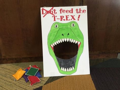 Dinovember at the Library! - ALSC Blog Dinosaur Birthday Theme, Jurassic Park Birthday, Party Dinosaur, Dinosaur Birthday Party Decorations, Dinosaur Dinosaur, Dinosaur Themed Birthday Party, Dino Birthday Party, Crafts Preschool, Team Party