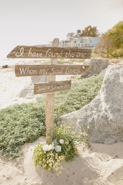 Wedding Welcome Signs Entrance, Godly Wedding, Christian Wedding Ceremony, Beach Wedding Signs, Rustic Beach Wedding, English Garden Wedding, Beachside Wedding, Beach Wedding Ceremony, Dream Beach Wedding